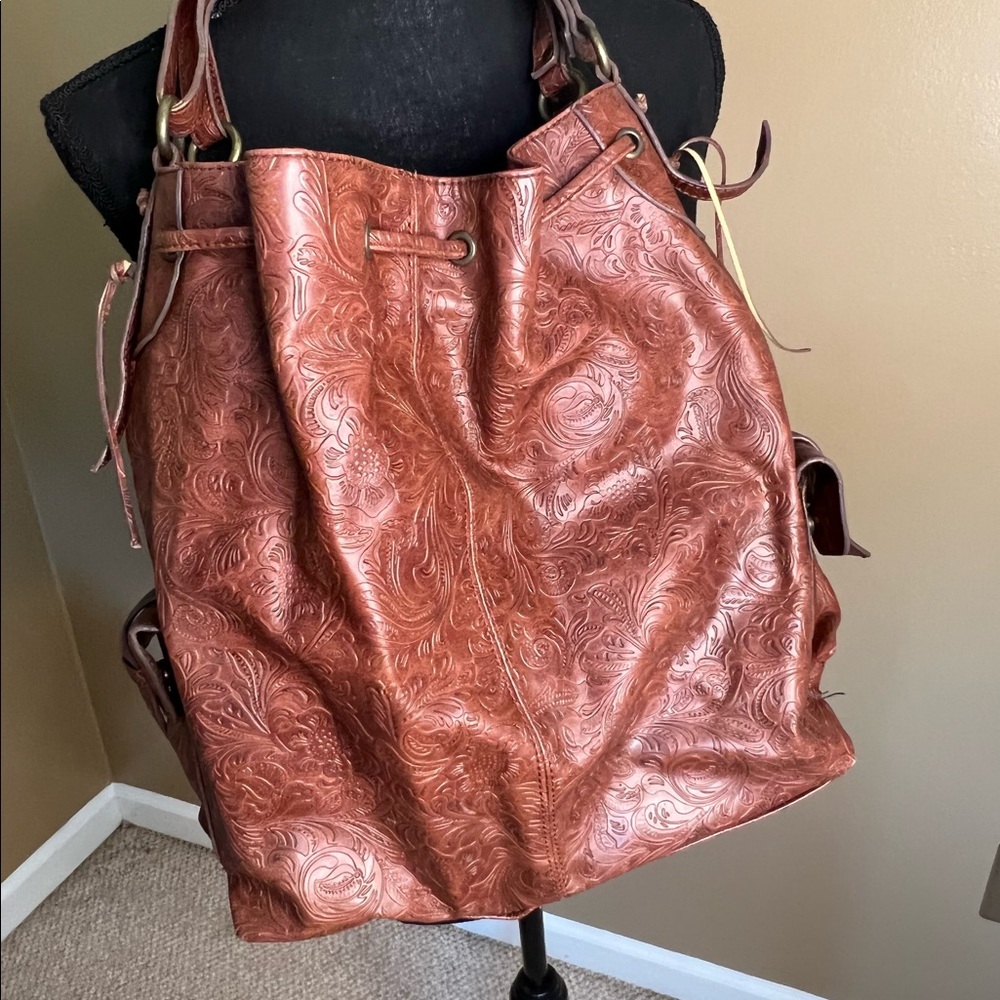 Vintage embossed boho leather satchel - ROOMY - Picture 2 of 7